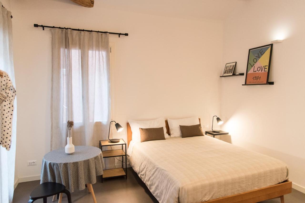 Affittacamere Hinc Domus - Residenza Da Qui New *