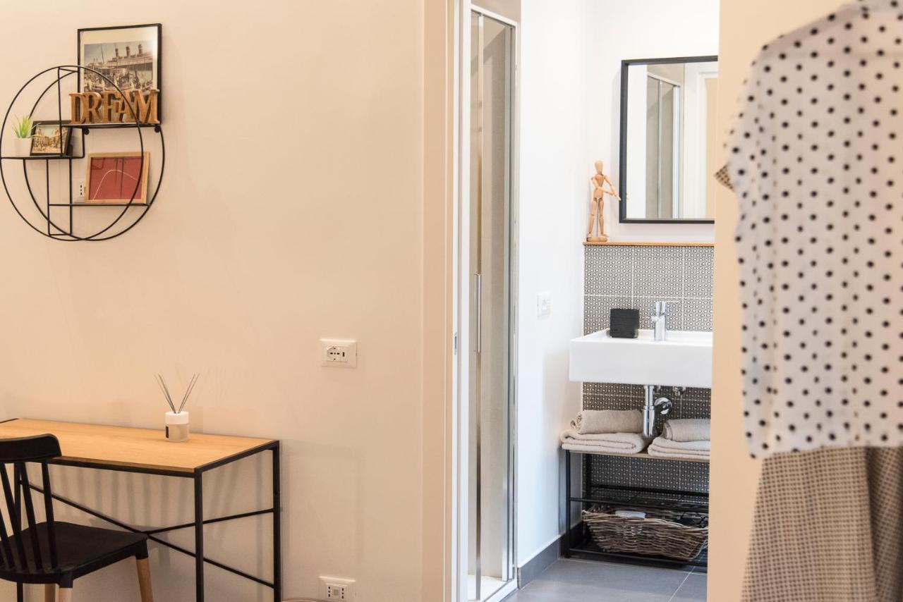 Affittacamere Hinc Domus - Residenza Da Qui New *