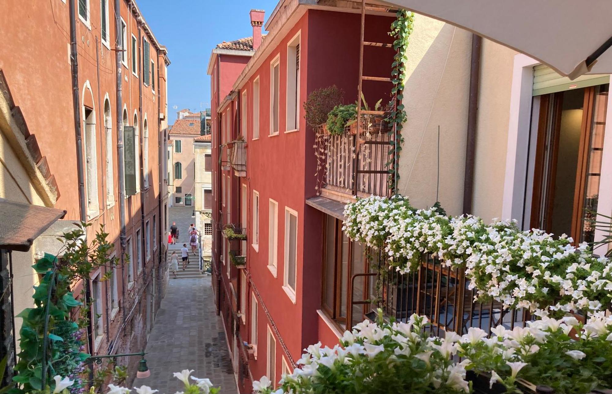 Hinc Domus - Residenza Da Qui New Affittacamere Venezia