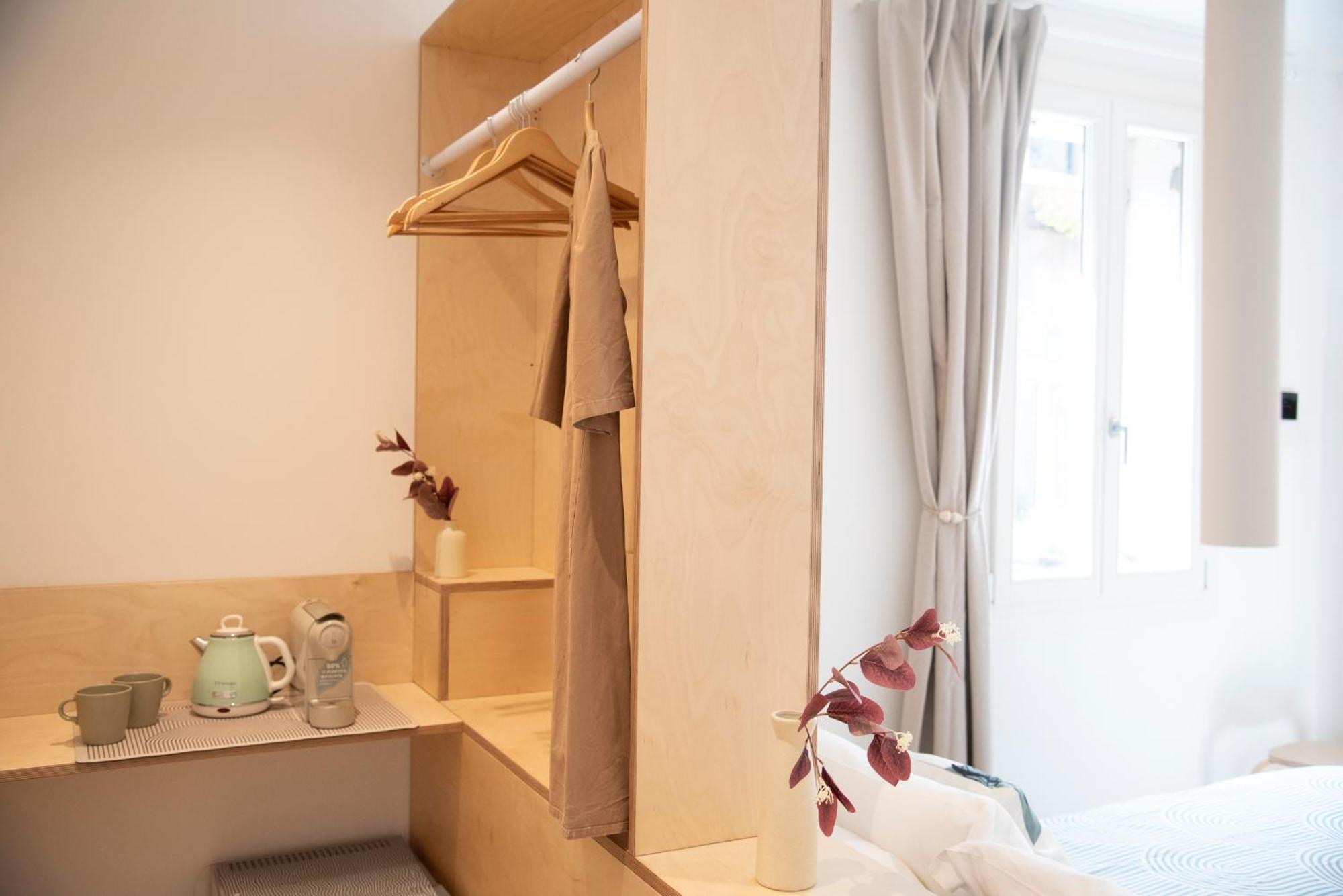 Affittacamere Hinc Domus - Residenza Da Qui New