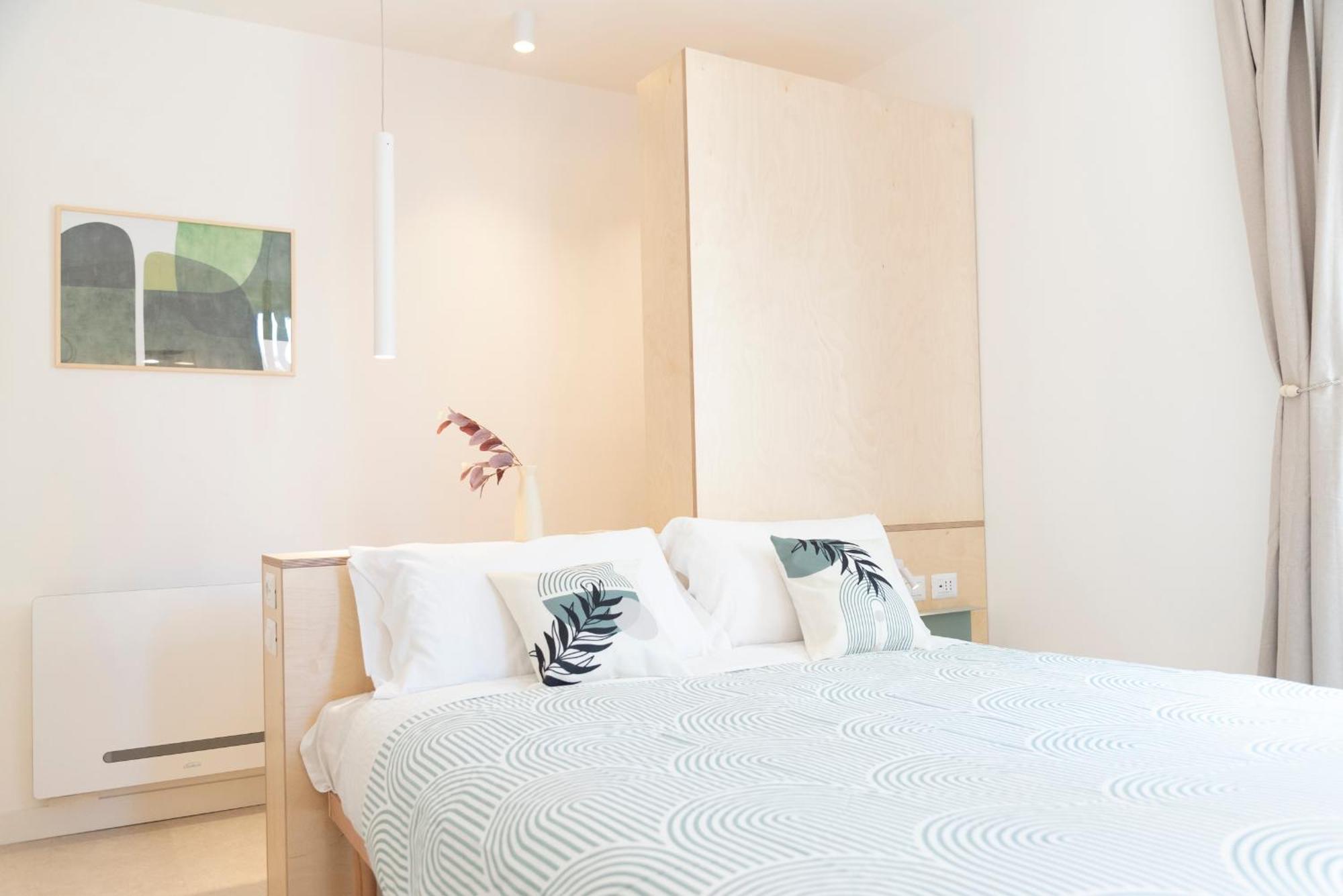 Hinc Domus - Residenza Da Qui New *